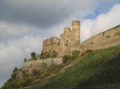 Castle3.JPG (136329 bytes)